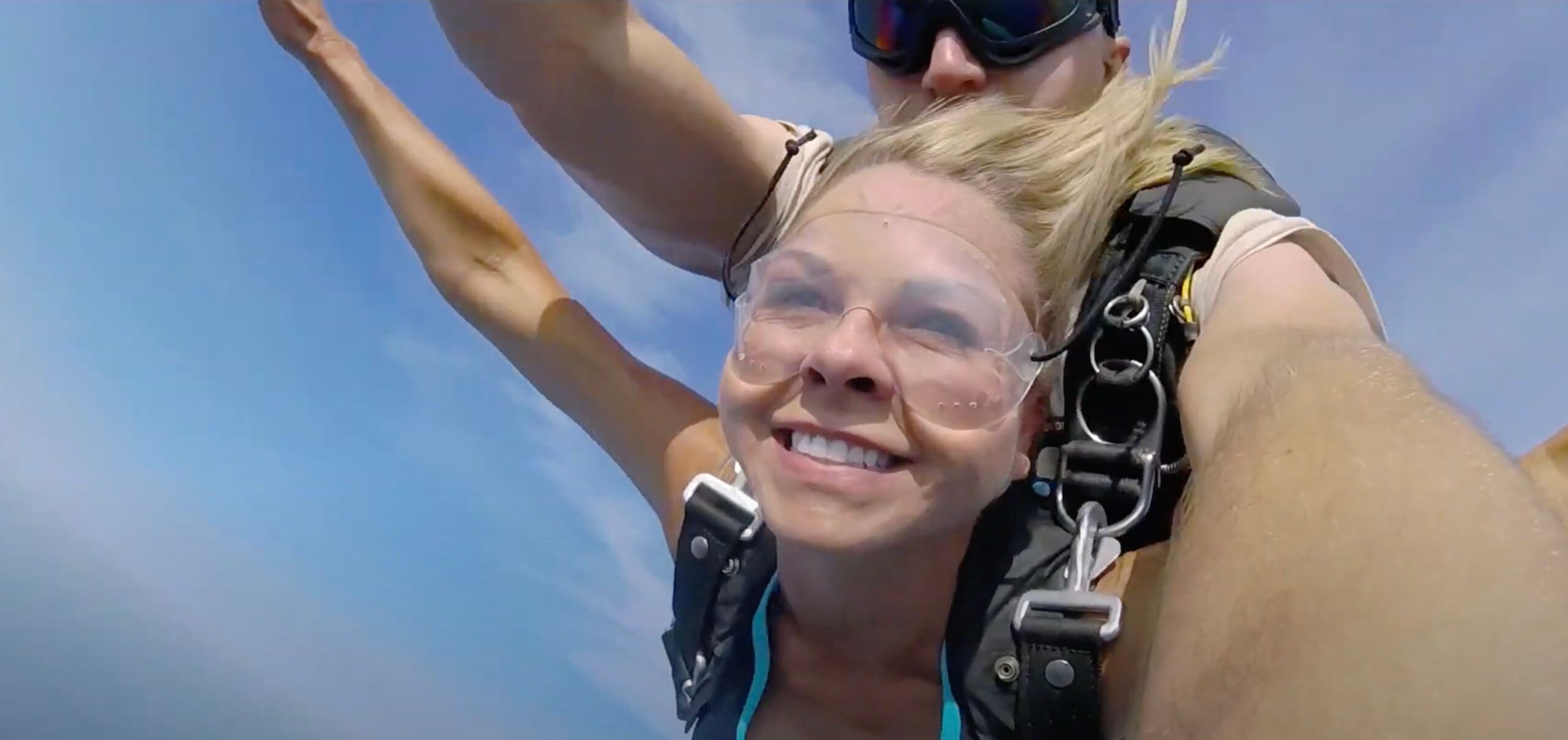 Jackie J.Reid skydiving